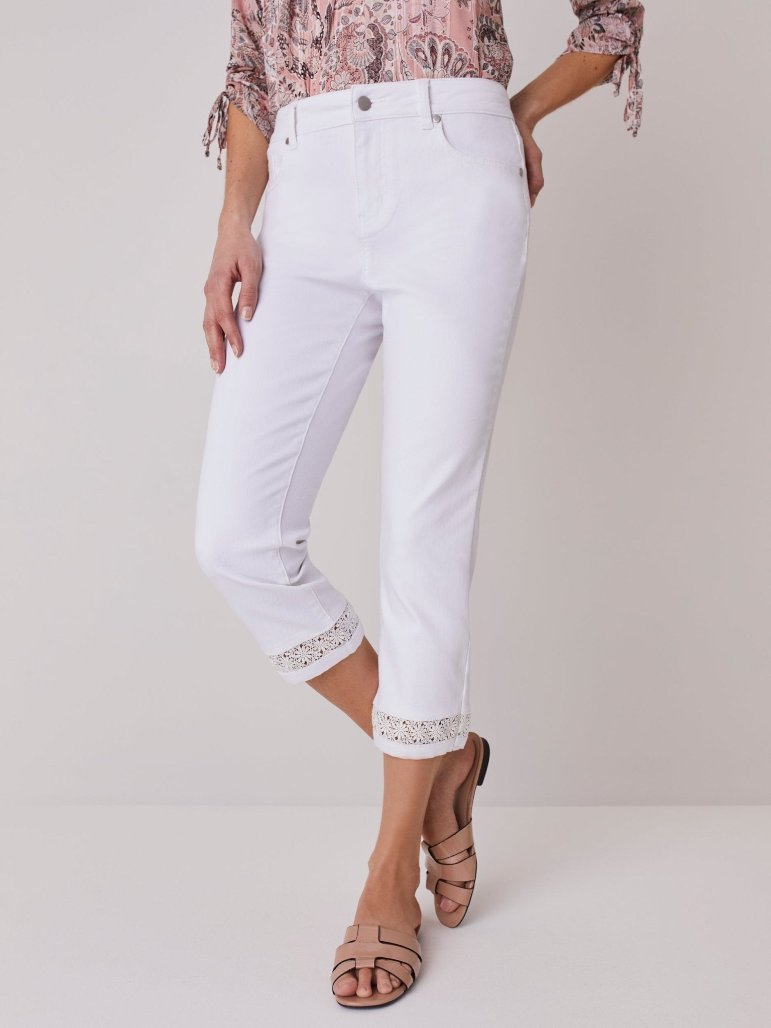 Westport Signature 5 Pocket With Crochet Inset Hem Capri Jean